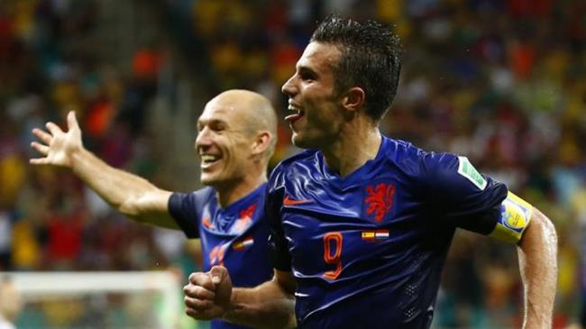 Hollanda, İspanya’ya gol yağdırdı