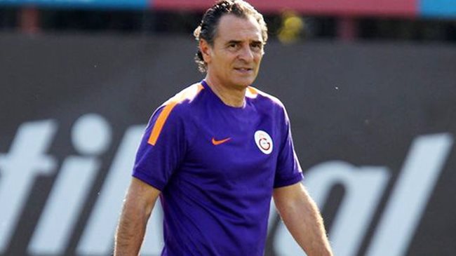 Galatasaray’da 6 futbolcu daha gidiyor
