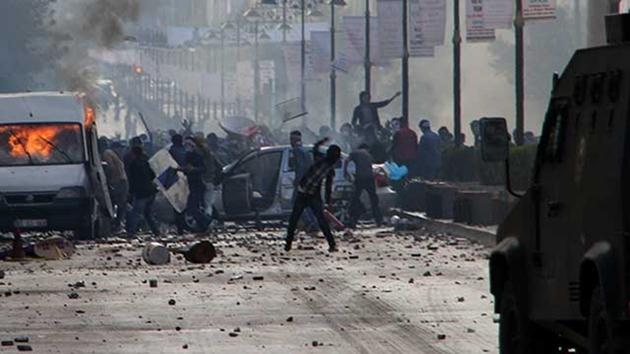 Kobani protestosunda 1 kişi öldü!