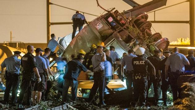 ABD’de yolcu treni kazası: 5 ölü