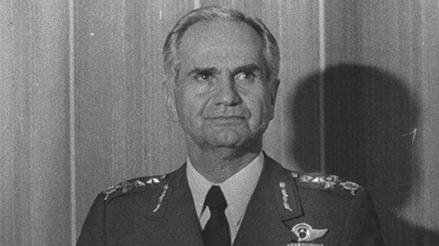 Tahsin Şahinkaya hayatını kaybetti