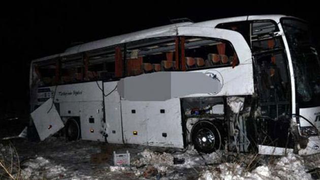 Kayseri’de yolcu otobüsü kaza yaptı: 38 yaralı!