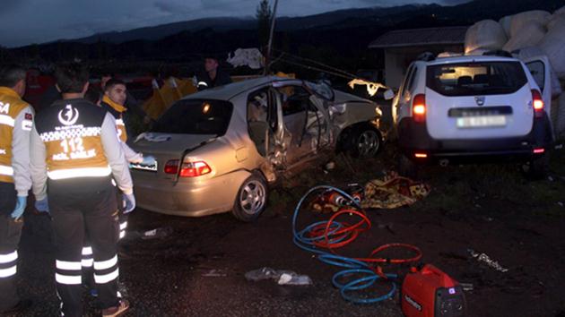 Manisa Salihli’de feci kaza: 5 ölü, 2 yaralı